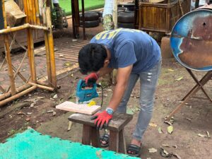 Proses Pemotong Menggunakkan mesin