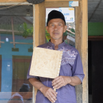 Abah ncun, pengrajin anyaman bambu dari cibiru wetan